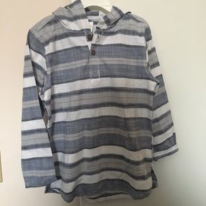 NWT. Gymboree.  Hooded shirt.  S (5-6)